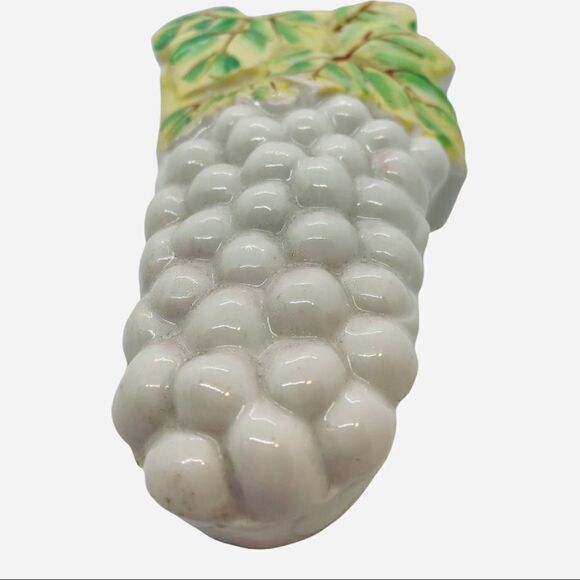 Vintage 1950s Japanese Grape Ceramic Wall Pocket - Picture 2 of 10